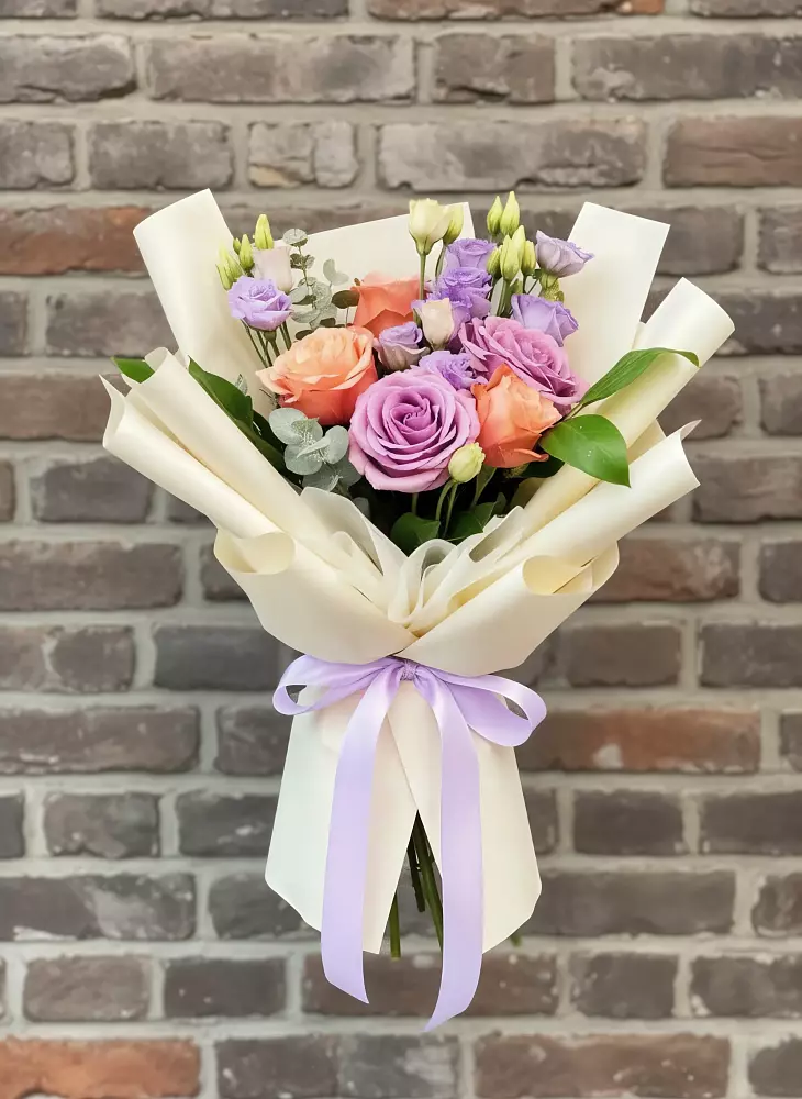 Букет цветов из: Лизиантусы и Розы в Поливаново