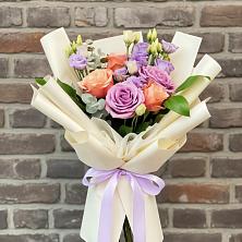 Букет цветов из:  Лизиантусы и Розы в Поливаново