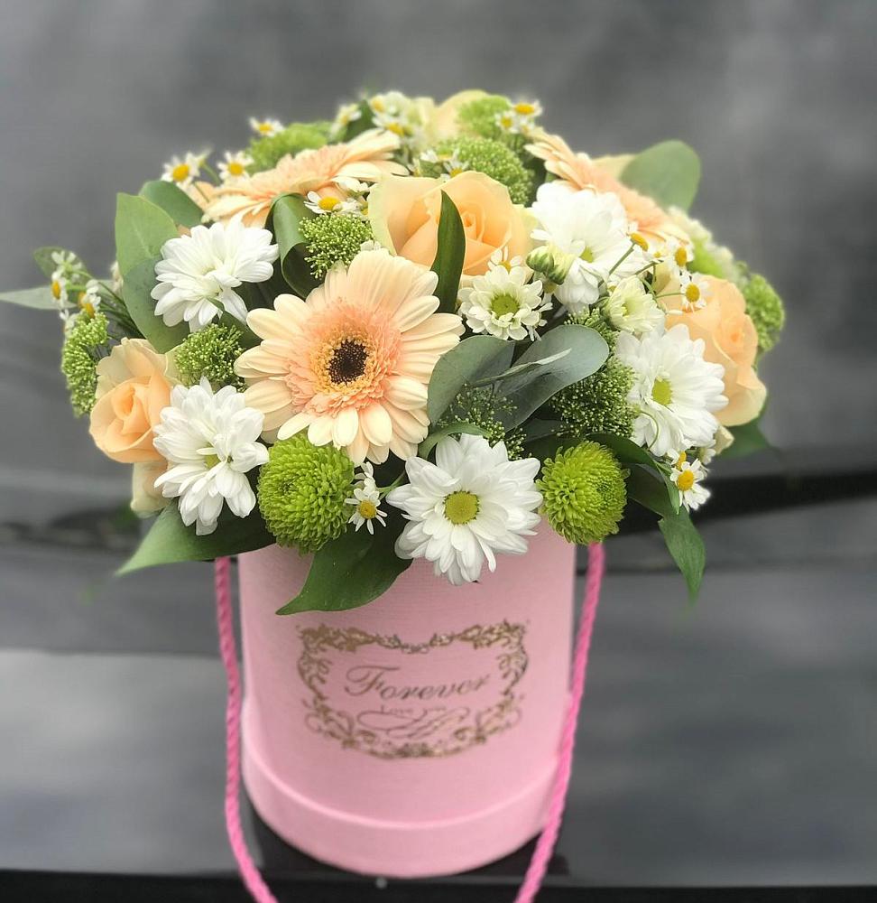 Цветочная композиция из Розы, Герберы и Хризантемы в шляпной коробке в Поливаново